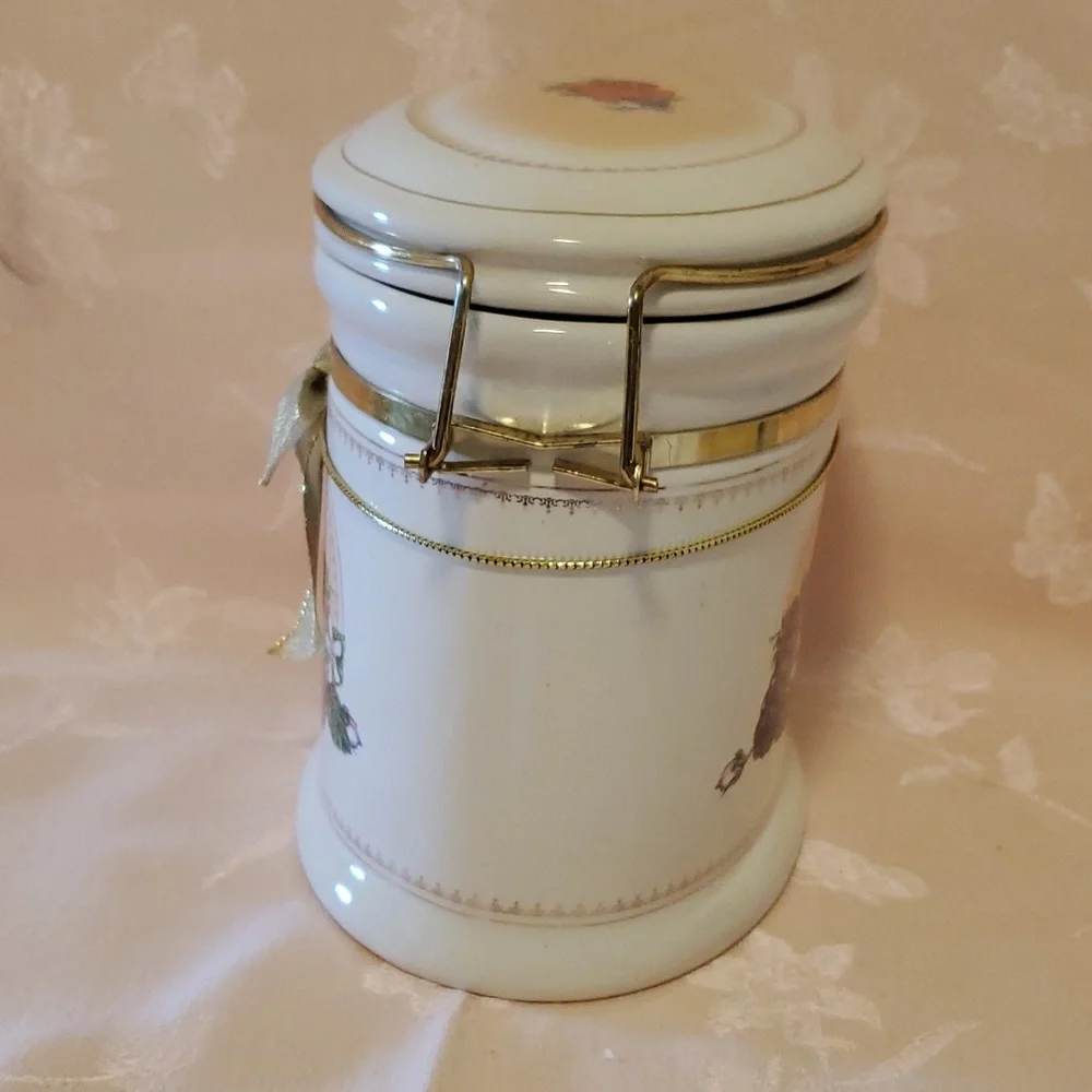 Knott's Berry Farm Jar